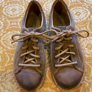 Born Trevon Brown Distressed Suede Lace Up Shoes Size 9